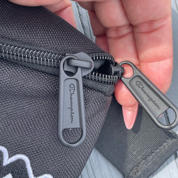 CHAMPION Oversized Fanny Pack Embroidered Crossbody Waist Bag - Picture 6 of 16